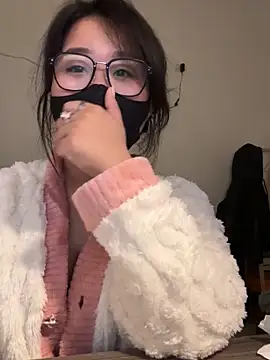 Snapshot of Jenni_nana chatting on December 2024 02:47:02 PM Jenni nana online show from December 2024 02:47:02 PM