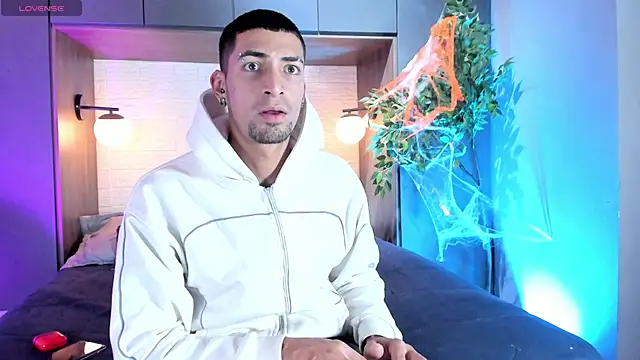 DrakeNeumann online show from November 2025 03:50:02 AM