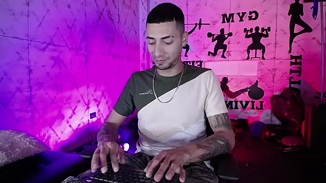 DrakeNeumann online show from December 2025 03:45:02 AM