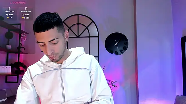 DrakeNeumann online show from December 2025 04:00:02 AM