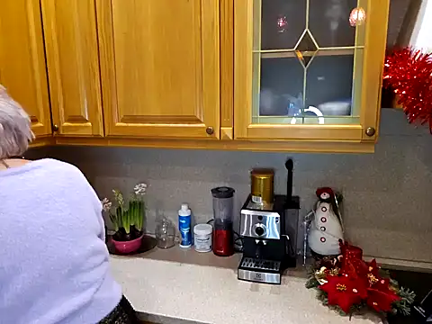 Snapshot of Lolly_Polina chatting on December 2024 01:10:02 PM Lolly Polina online show from December 2024 01:10:02 PM