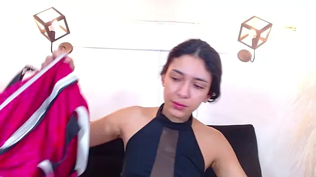 Snapshot of srta_luciana chatting on June 2026 12:03:02 PM srta luciana online show from June 2026 12:03:02 PM