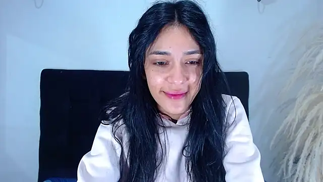 Snapshot of srta_luciana chatting on June 2026 12:04:02 PM srta luciana online show from June 2026 12:04:02 PM