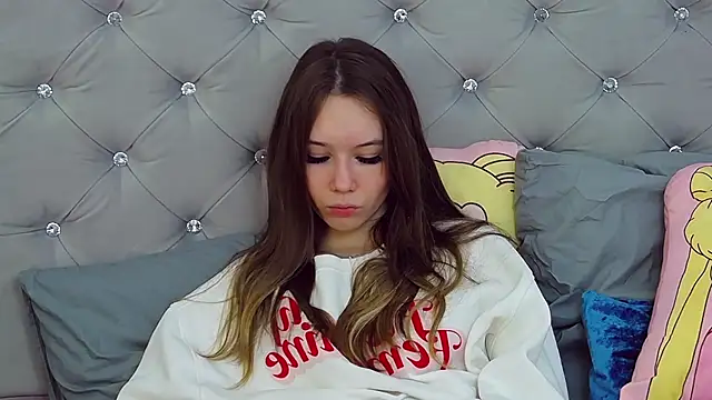 Snapshot of KateVon chatting on January 2025 09:30:01 PM KateVon online show from January 2025 09:30:01 PM