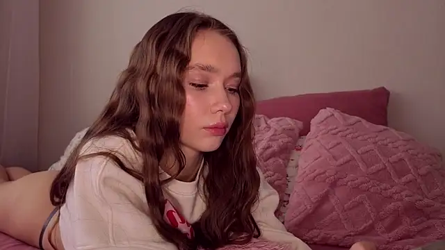 Snapshot of KateVon chatting on October 2025 04:10:01 AM KateVon online show from October 2025 04:10:01 AM