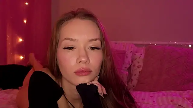 Snapshot of KateVon chatting on October 2025 05:13:01 AM KateVon online show from October 2025 05:13:01 AM