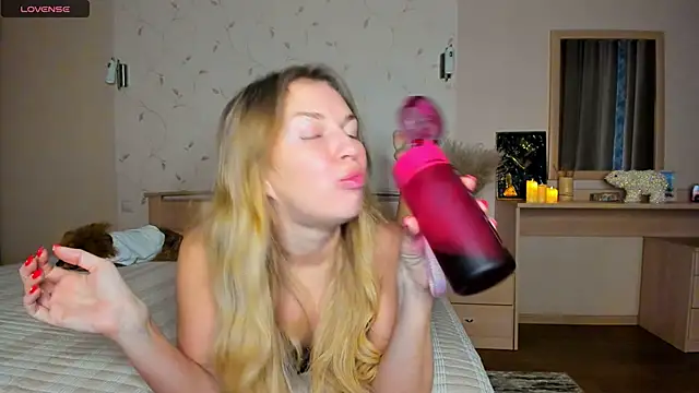 Snapshot of Jeanne_Williams chatting on January 2025 02:12:02 AM Jeanne Williams online show from January 2025 02:12:02 AM