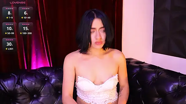 KasiaNoir  online show from April 2026 12:37:01 AM