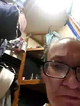 ILUV2TUCHMYKITTY online show from February 2026 02:18:01 PM