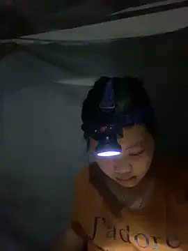 chaomay796xo online show from December 2024 01:58:01 AM