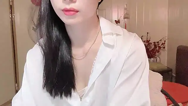 Snapshot of LinhChi_9x chatting on July 2026 02:35:02 AM LinhChi 9x online show from July 2026 02:35:02 AM