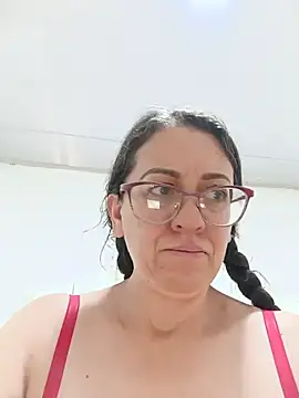 Snapshot of miss_hanna07 chatting on July 2026 01:07:01 PM miss hanna07 online show from July 2026 01:07:01 PM