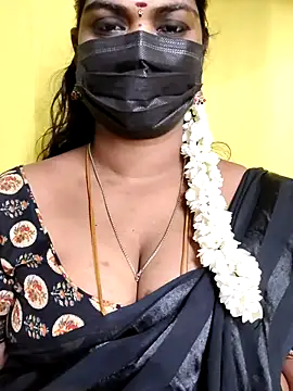 Snapshot of mayaa2u chatting on April 2026 05:05:01 AM mayaa2u online show from April 2026 05:05:01 AM