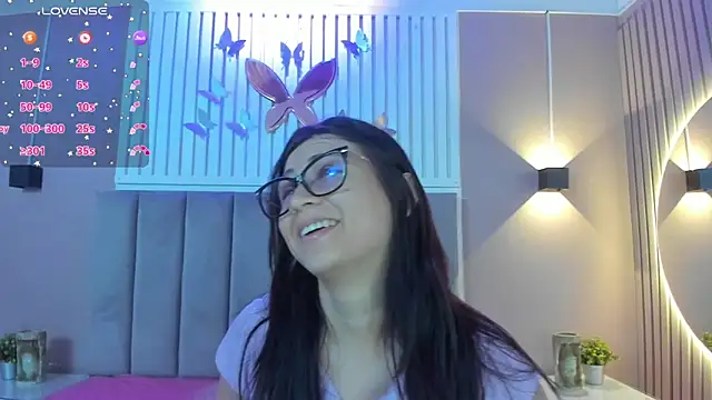 Snapshot of diosa_cristal chatting on January 2025 03:23:02 AM diosa cristal online show from January 2025 03:23:02 AM