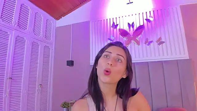 Snapshot of diosa_cristal chatting on February 2025 03:18:02 AM diosa cristal online show from February 2025 03:18:02 AM