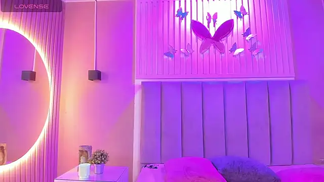 Snapshot of diosa_cristal chatting on October 2025 04:04:02 AM diosa cristal online show from October 2025 04:04:02 AM