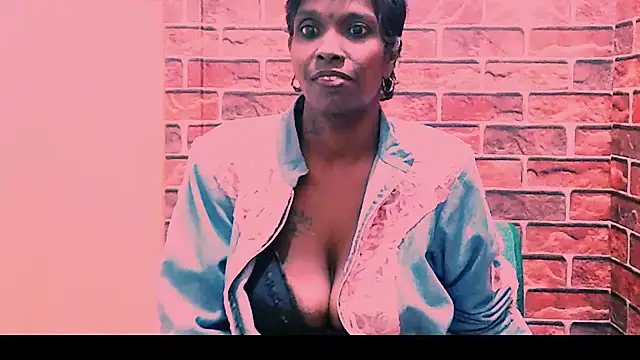 Snapshot of Fuckable_Nasty_MILF chatting on June 2026 03:42:01 AM Fuckable Nasty MILF online show from June 2026 03:42:01 AM