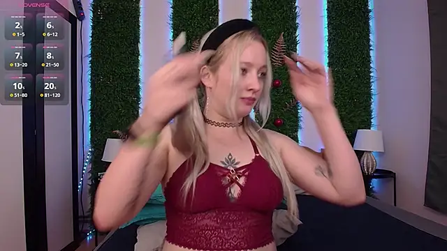 Snapshot of Nicole__Aniston_ chatting on January 2025 08:58:02 PM Nicole  Aniston  online show from January 2025 08:58:02 PM