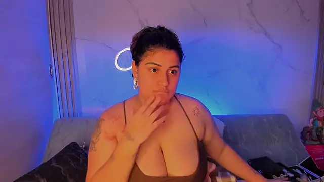 dayan silva  online show from December 2025 12:29:01 AM