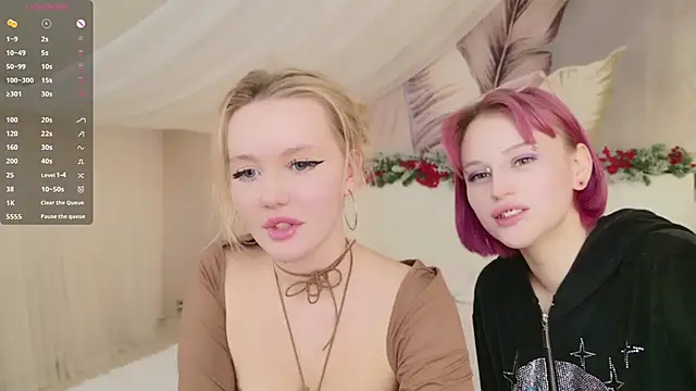 Snapshot of AliceMorr chatting on December 2024 03:12:02 PM AliceMorr online show from December 2024 03:12:02 PM