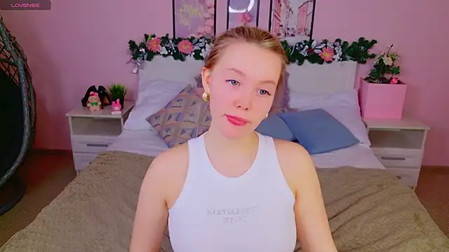 Snapshot of AliceMorr chatting on January 2025 08:11:01 AM AliceMorr online show from January 2025 08:11:01 AM