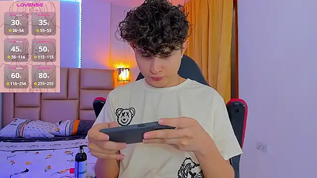 Nathan Bluee online show from February 2025 12:21:02 PM