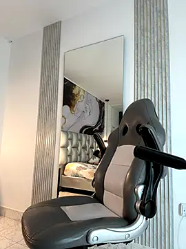 Nathan Bluee online show from October 2025 11:29:01 AM