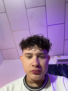 Nathan Bluee online show from December 2025 03:40:02 PM