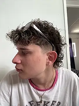 Nathan Bluee online show from April 2026 04:12:01 PM