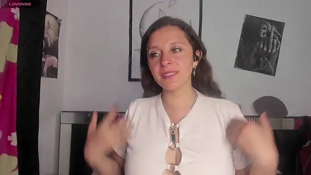 Snapshot of Baioleth chatting on December 2024 01:51:01 AM Baioleth online show from December 2024 01:51:01 AM