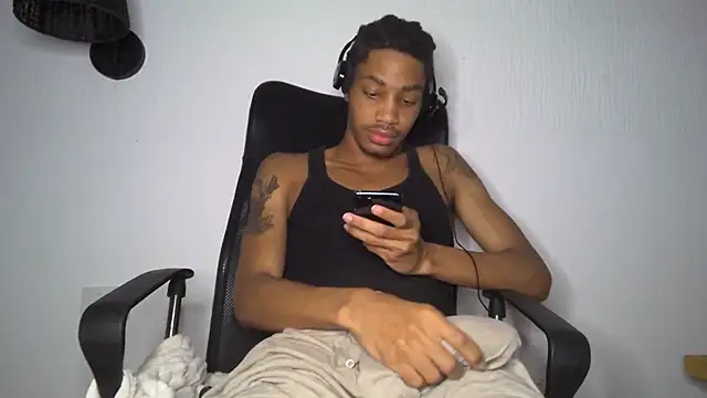 Skinnyblackman online show from June 2026 04:43:02 AM