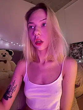 Snapshot of _urbestie_ chatting on July 2026 10:36:02 PM urbestie online show from July 2026 10:36:02 PM