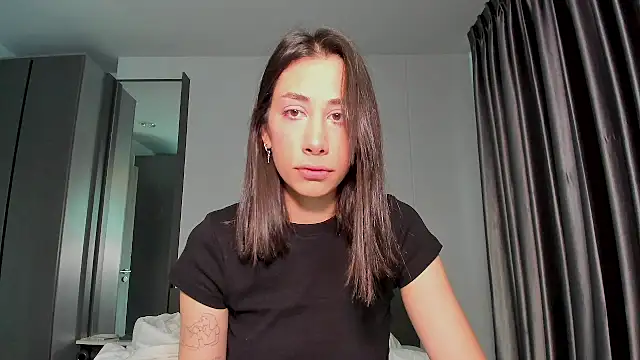 Sophiehii online show from January 2025 05:51:01 AM