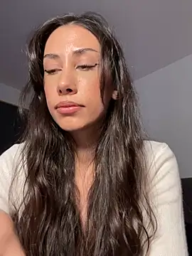 Snapshot of Sophiehii chatting on August 2026 04:11:01 PM Sophiehii online show from August 2026 04:11:01 PM
