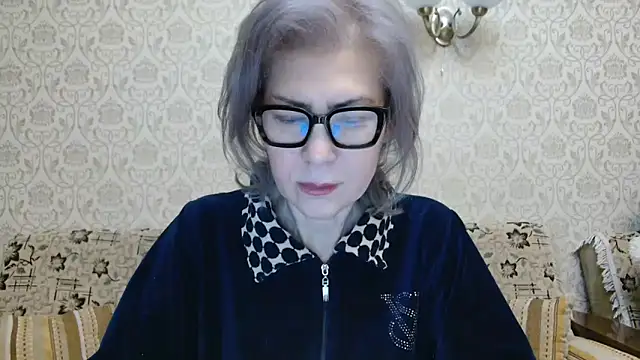 Elegant00Lady online show from October 2025 05:46:01 PM