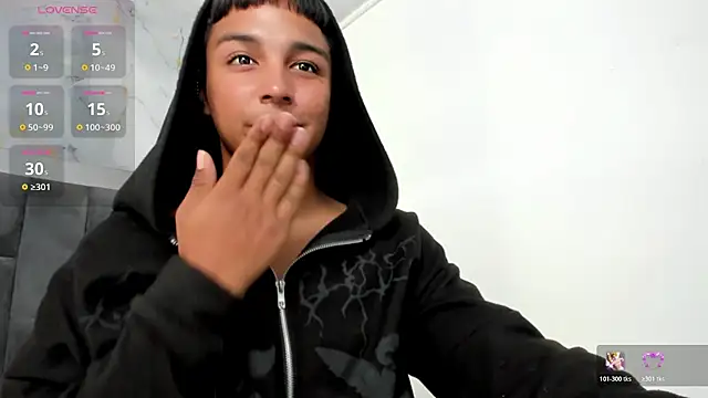 Snapshot of Seductivo_jr chatting on February 2026 07:51:01 AM Seductivo jr online show from February 2026 07:51:01 AM