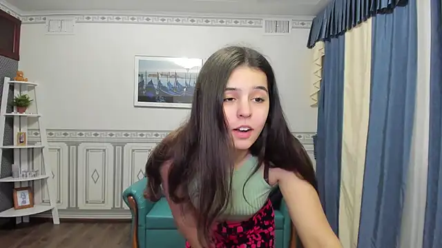Snapshot of Molly_Owens chatting on February 2025 01:03:02 PM Molly Owens online show from February 2025 01:03:02 PM