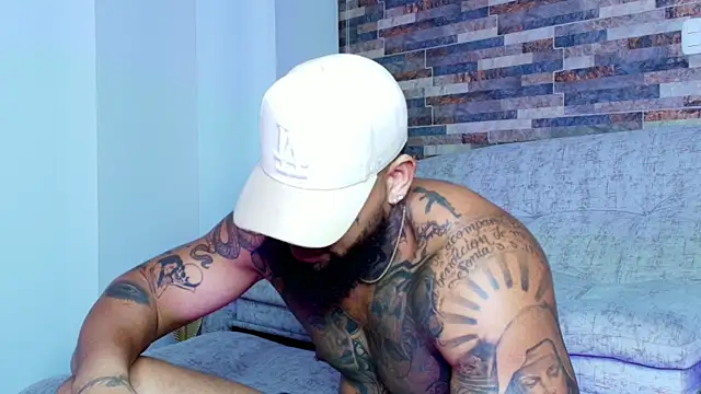 Snapshot of zaiin_diesel chatting on October 2025 01:15:02 AM zaiin diesel online show from October 2025 01:15:02 AM