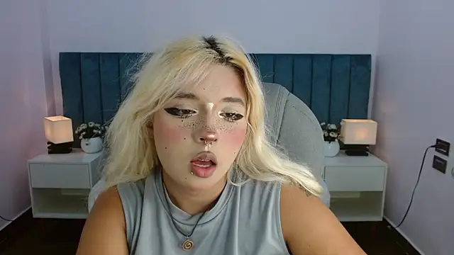 Snapshot of april_bunnyy chatting on June 2026 09:31:01 PM april bunnyy online show from June 2026 09:31:01 PM