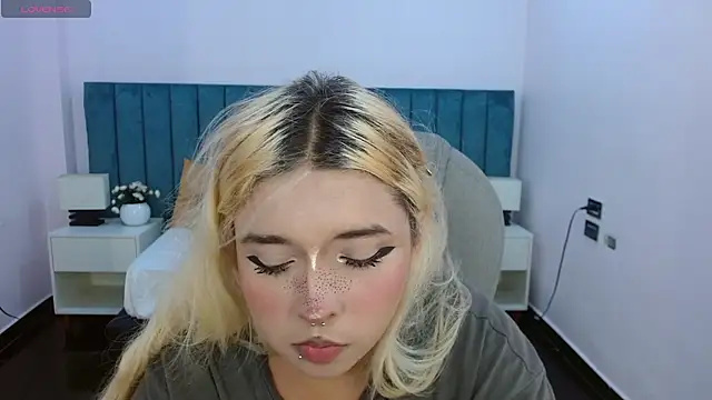 Snapshot of april_bunnyy chatting on July 2026 08:59:01 PM april bunnyy online show from July 2026 08:59:01 PM