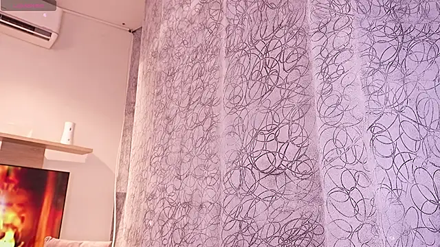 Melany Luv online show from April 2026 10:07:02 PM