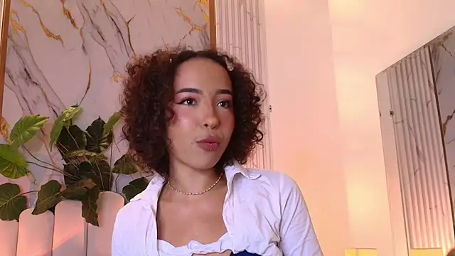 Snapshot of OSHUN_ chatting on January 2025 12:09:02 PM OSHUN online show from January 2025 12:09:02 PM