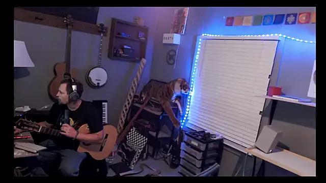 Snapshot of itsjameswebbscope chatting on May 2026 06:31:02 AM itsjameswebbscope online show from May 2026 06:31:02 AM