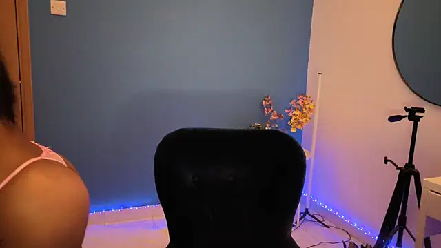 NaughtyMe online show from October 2025 06:05:02 PM