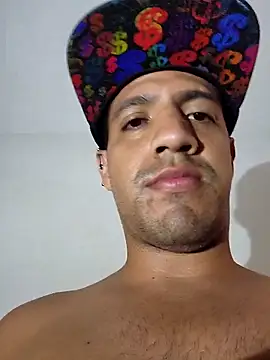 Snapshot of LiosArmando420 chatting on December 2025 05:10:02 PM LiosArmando420 online show from December 2025 05:10:02 PM