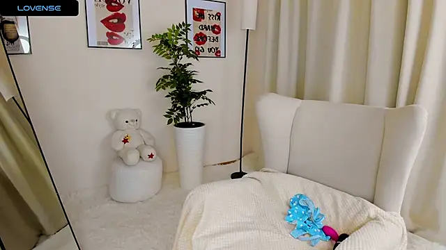 VanessaSmuth online show from October 2025 01:42:01 AM