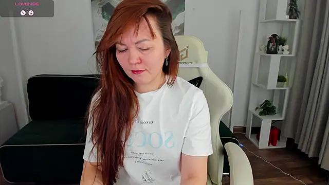 Snapshot of VanessaSmuth chatting on February 2026 02:08:02 AM VanessaSmuth online show from February 2026 02:08:02 AM