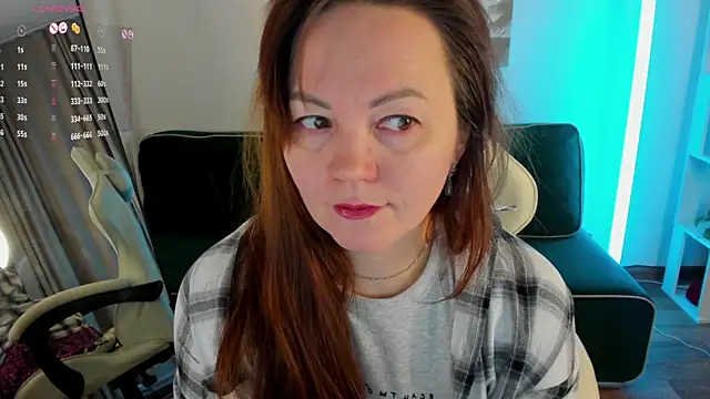 Snapshot of VanessaSmuth chatting on March 2026 01:56:02 AM VanessaSmuth online show from March 2026 01:56:02 AM