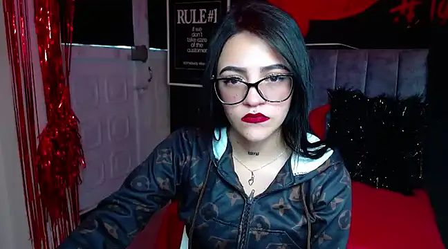 Violettasquirt online show from March 2025 01:50:02 PM