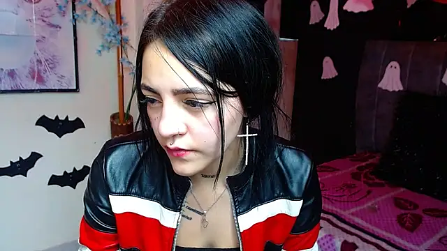 Violettasquirt online show from October 2025 07:15:02 PM